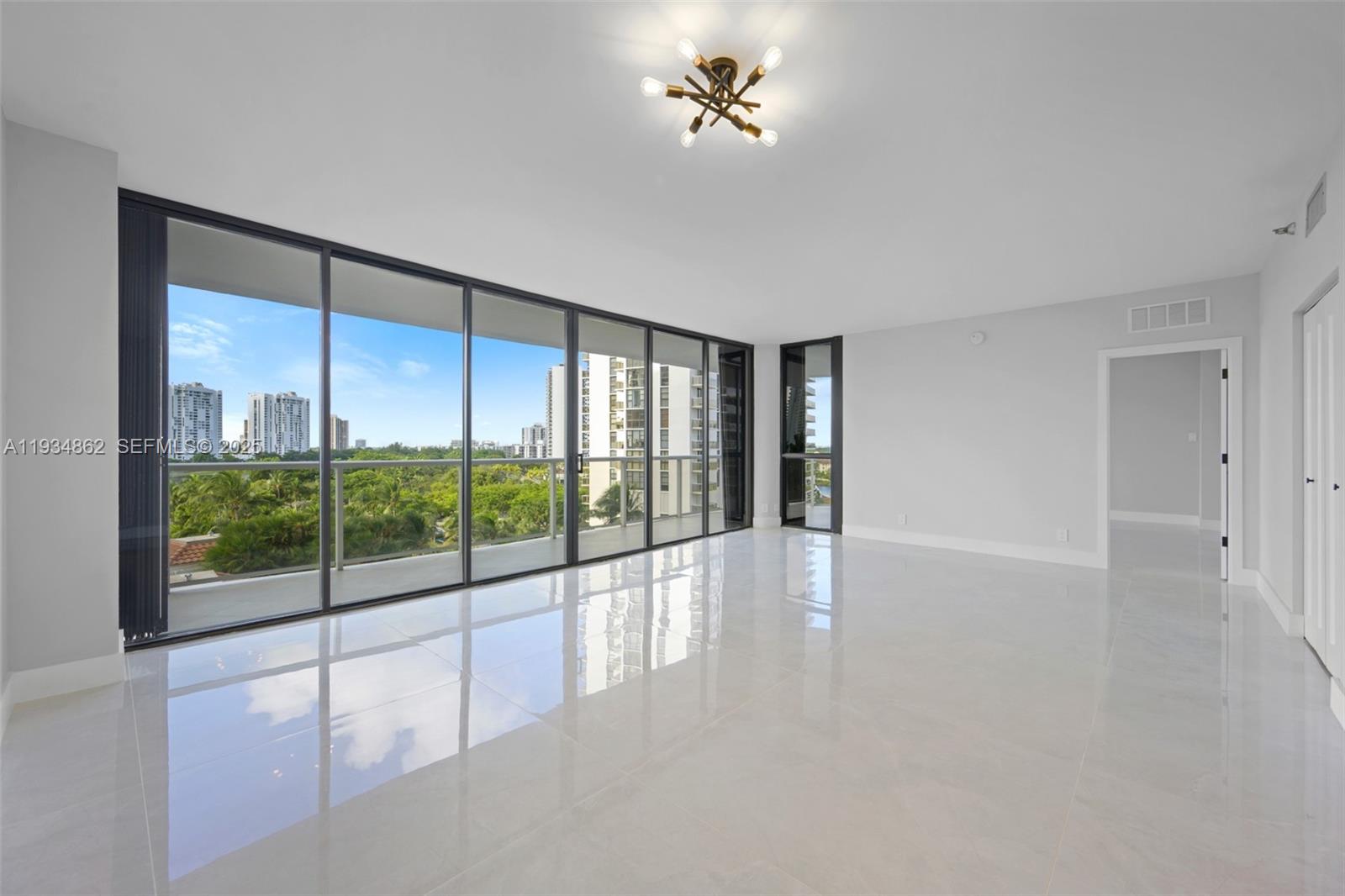 HAMPTONS WEST CONDO - Residential