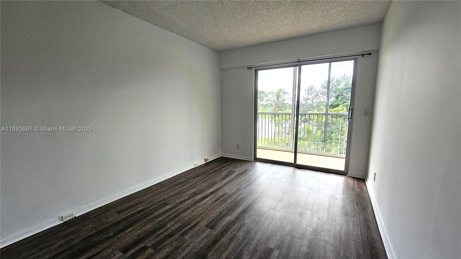 NEW HAMPTON AT CENTURY VI - Residential Lease