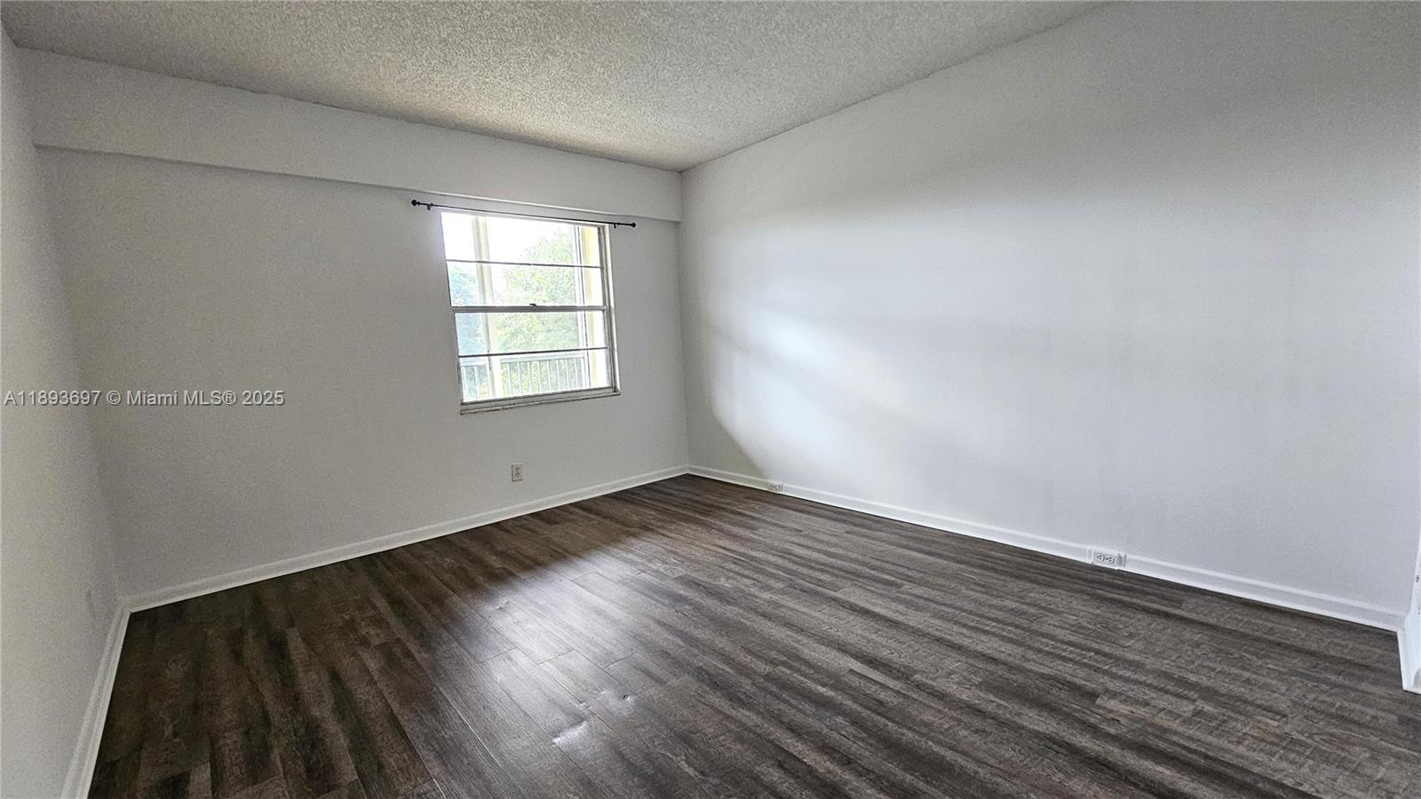 NEW HAMPTON AT CENTURY VI - Residential Lease