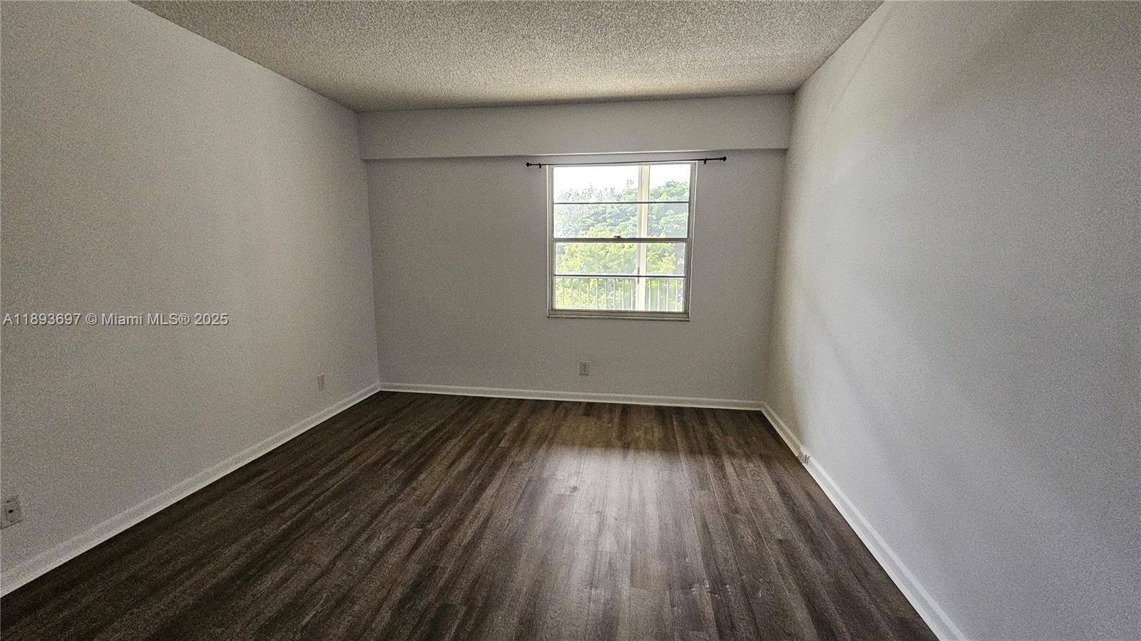 NEW HAMPTON AT CENTURY VI - Residential Lease