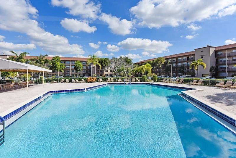 CAMBRIDGE AT CENTURY VILL - Residential