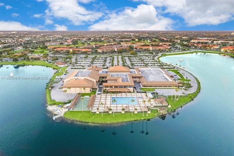 CAMBRIDGE AT CENTURY VILL - Residential