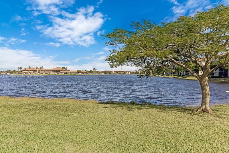 CAMBRIDGE AT CENTURY VILL - Residential