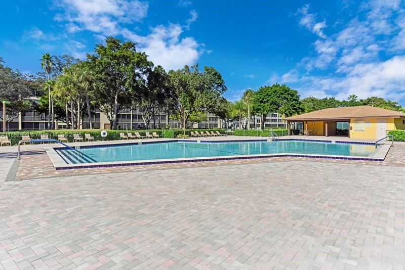 CAMBRIDGE AT CENTURY VILL - Residential