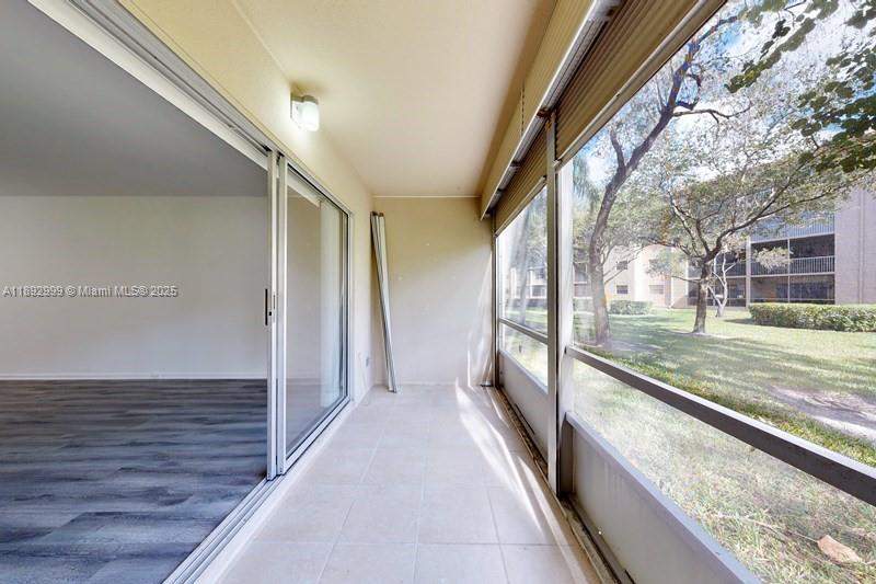 CAMBRIDGE AT CENTURY VILL - Residential