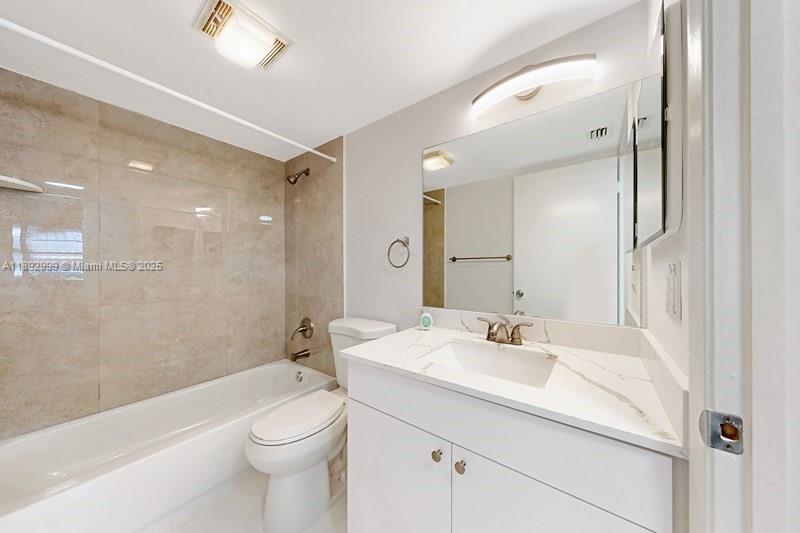 CAMBRIDGE AT CENTURY VILL - Residential