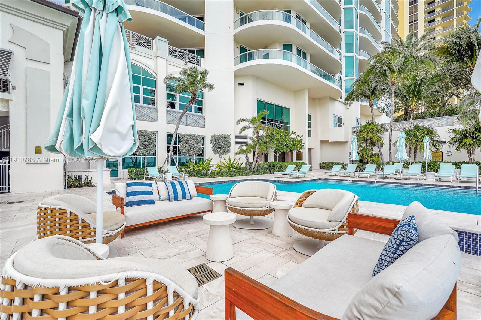 TURNBERRY OCEAN COLONY - Residential