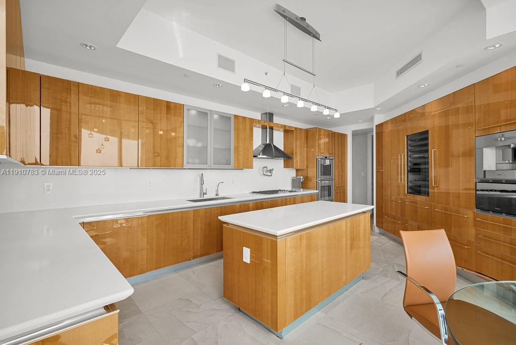 TURNBERRY OCEAN COLONY - Residential