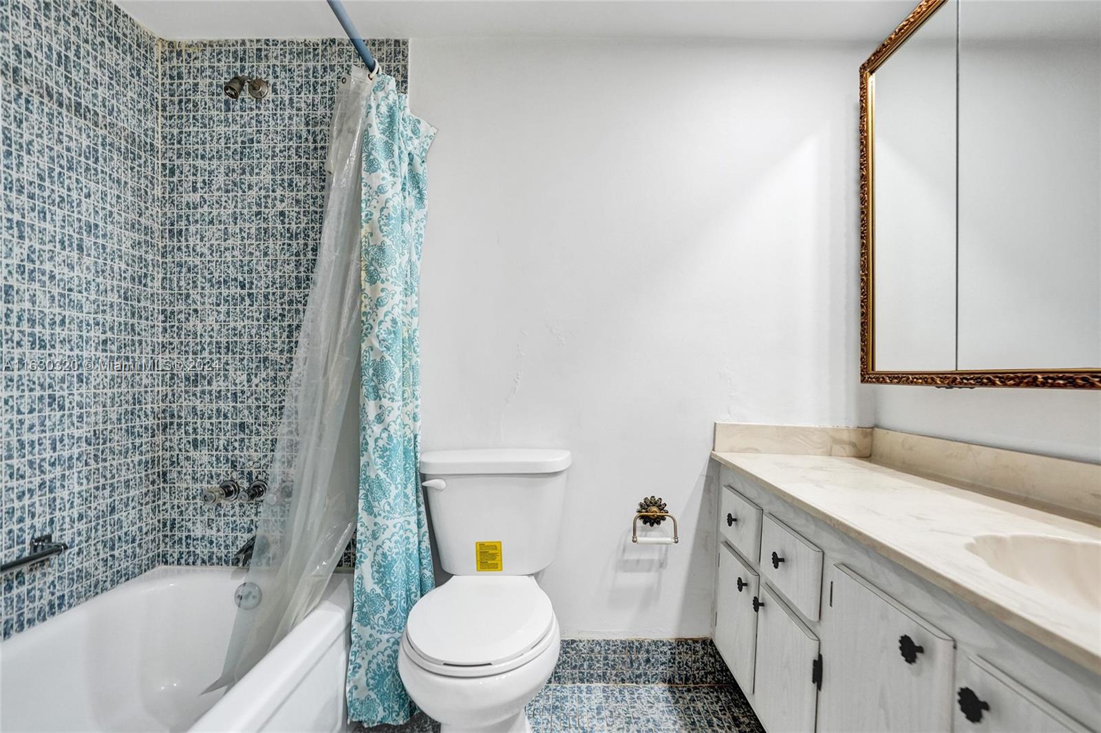 BERKLEY HOUSE OF CARRIAGE - Residential