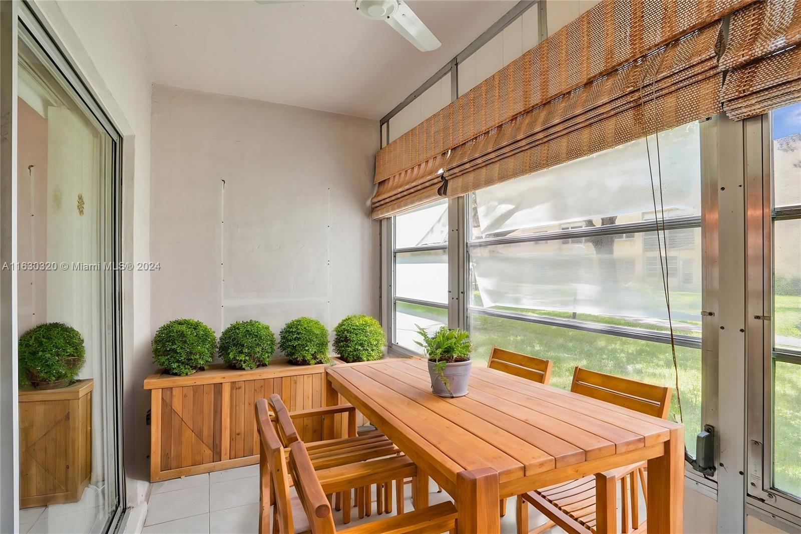 BERKLEY HOUSE OF CARRIAGE - Residential
