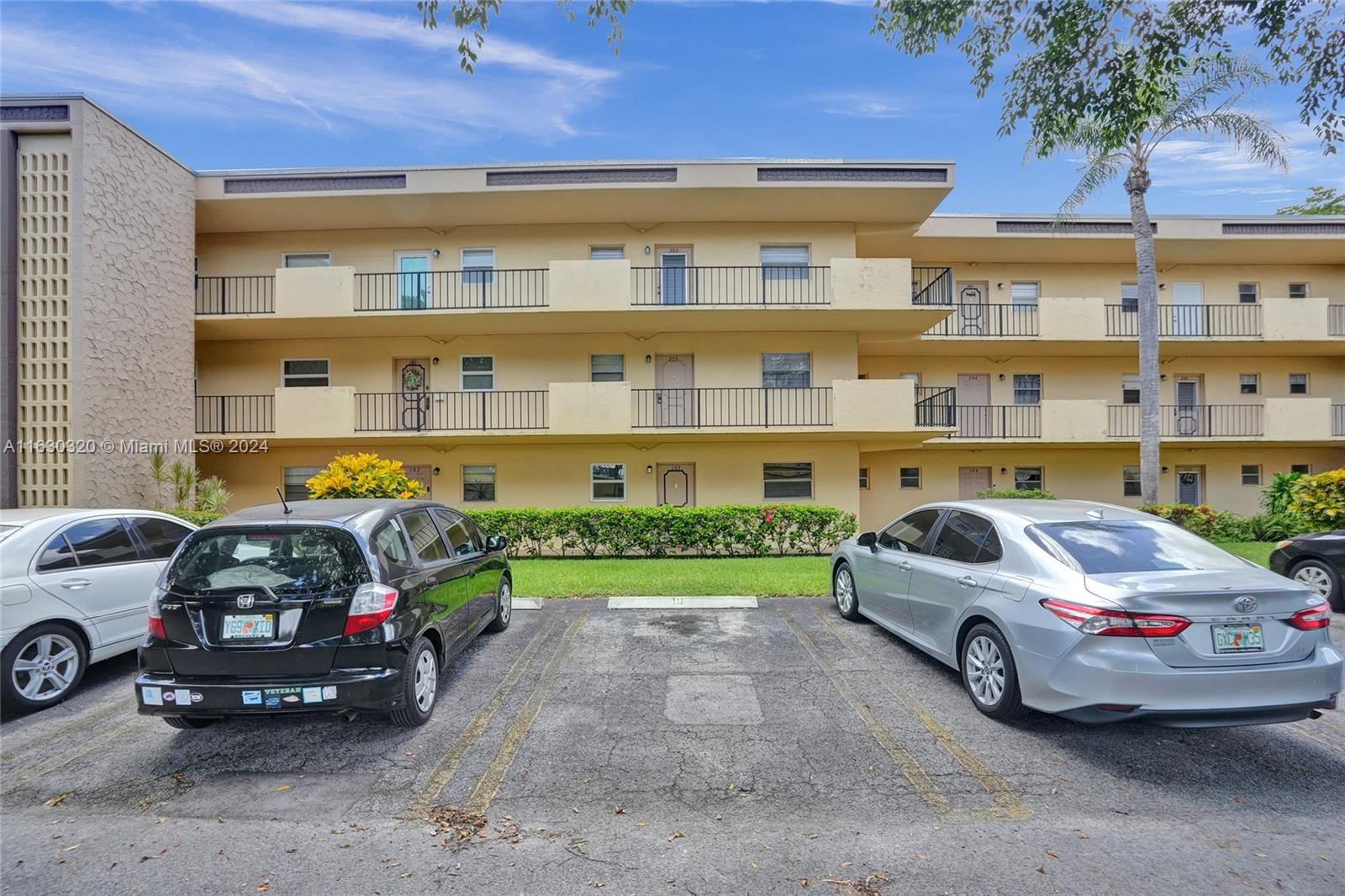 Welcome home this cozy first floor unit in the centrally located gated 55+ Community of Carriage Hills. Featuring laminate flooring, enclosed patio, 2020 AC, 2013 WH, and convenient assigned parking spot right in front of the unit. The Community offers residents great amenities and active lifestyle, including a pool, hot tub, a private lake with walking/bike path, tennis & basketball courts, shuffleboard, billiards, community rooms and more. Centrally located next to everything you could need, as well as the Hard Rock Casino & Hotel, major shopping centers & restaurants, Hollywood beach, FLL airport, transportation and highways are nearby as well. No renting first year, minimum credit of 650.