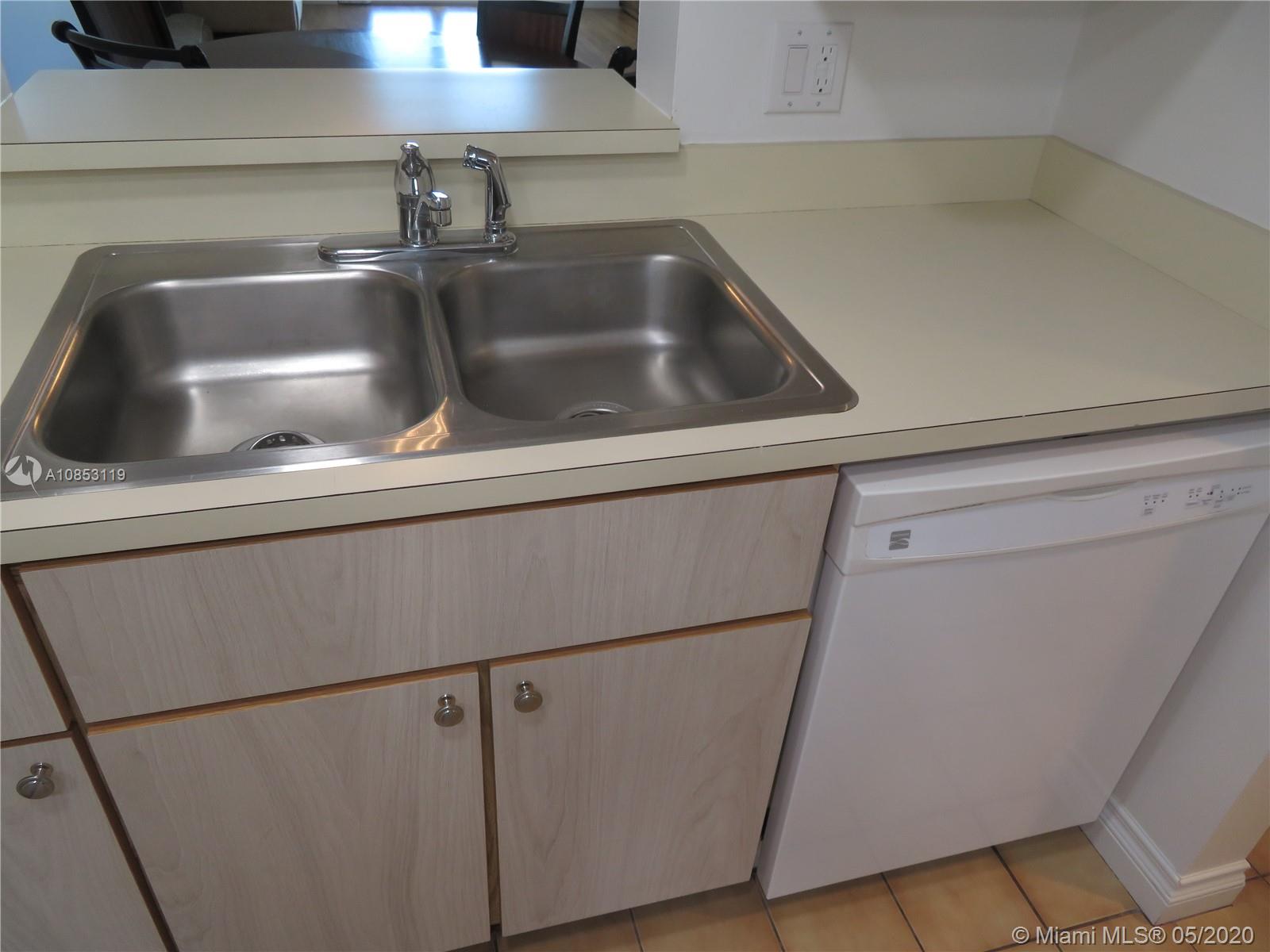 MARINERS WAY CONDO - Residential