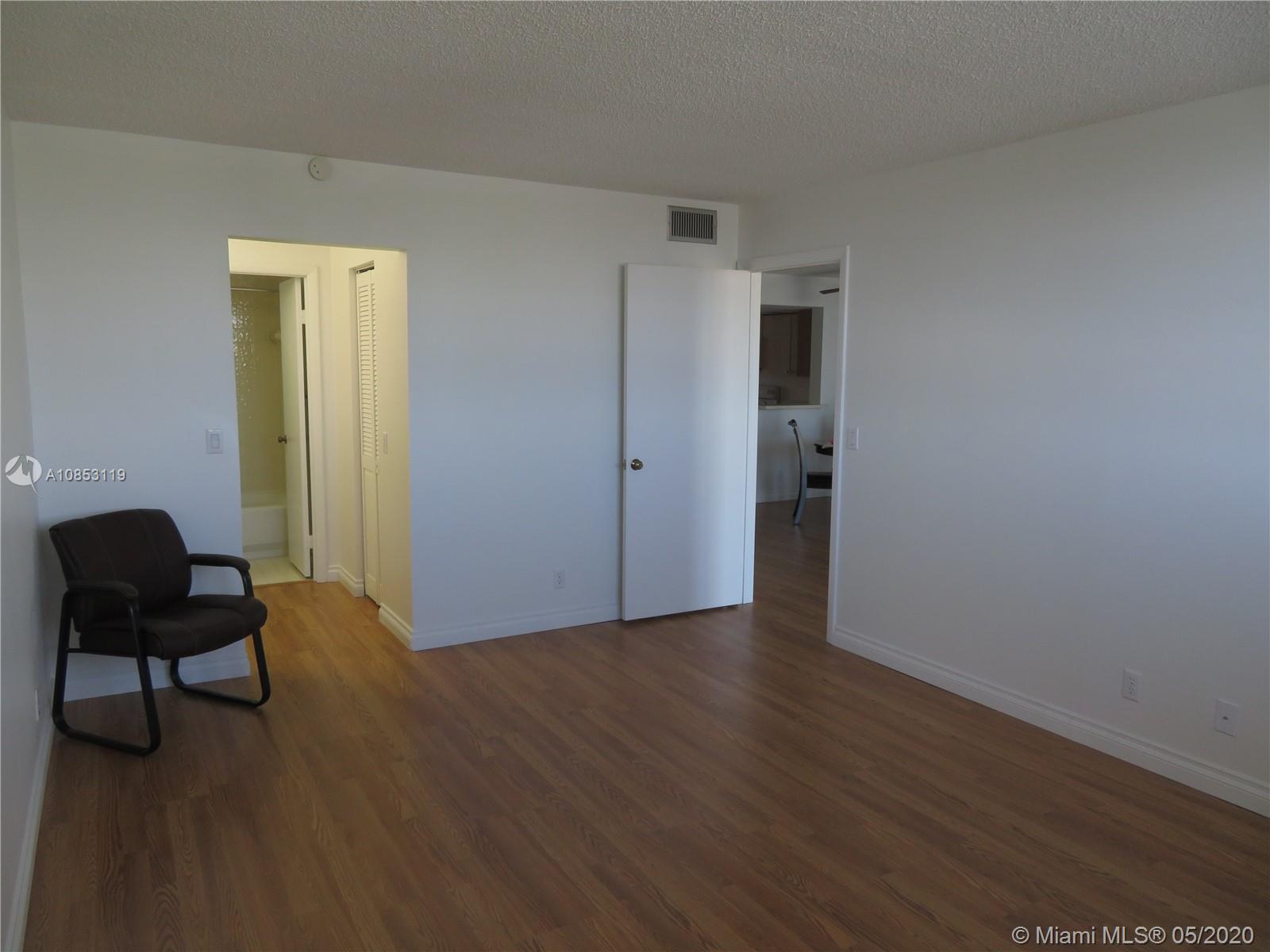 MARINERS WAY CONDO - Residential