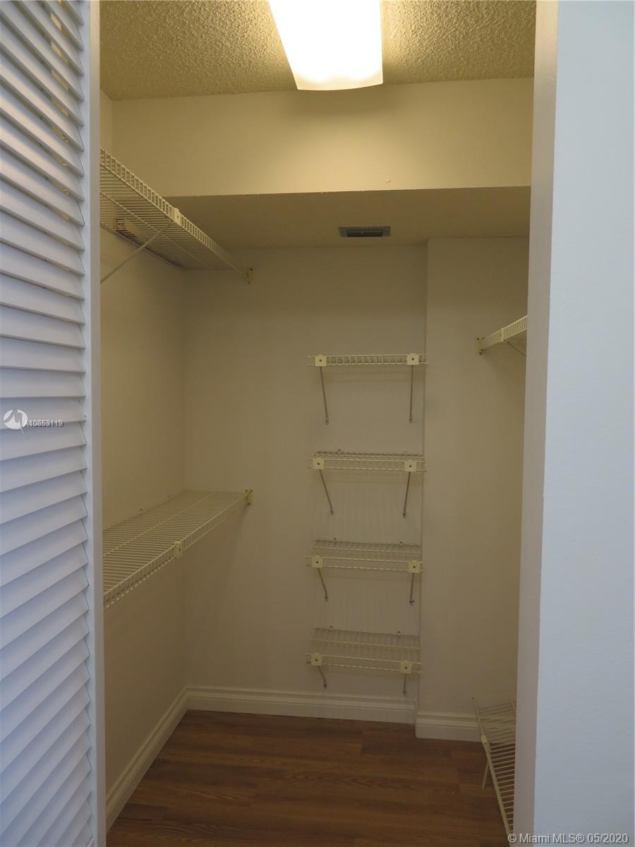 MARINERS WAY CONDO - Residential