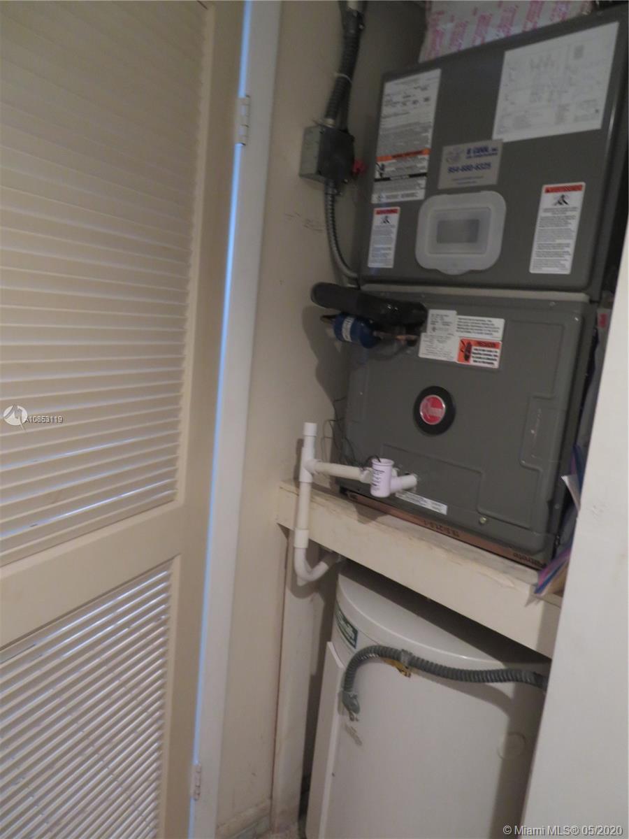 MARINERS WAY CONDO - Residential