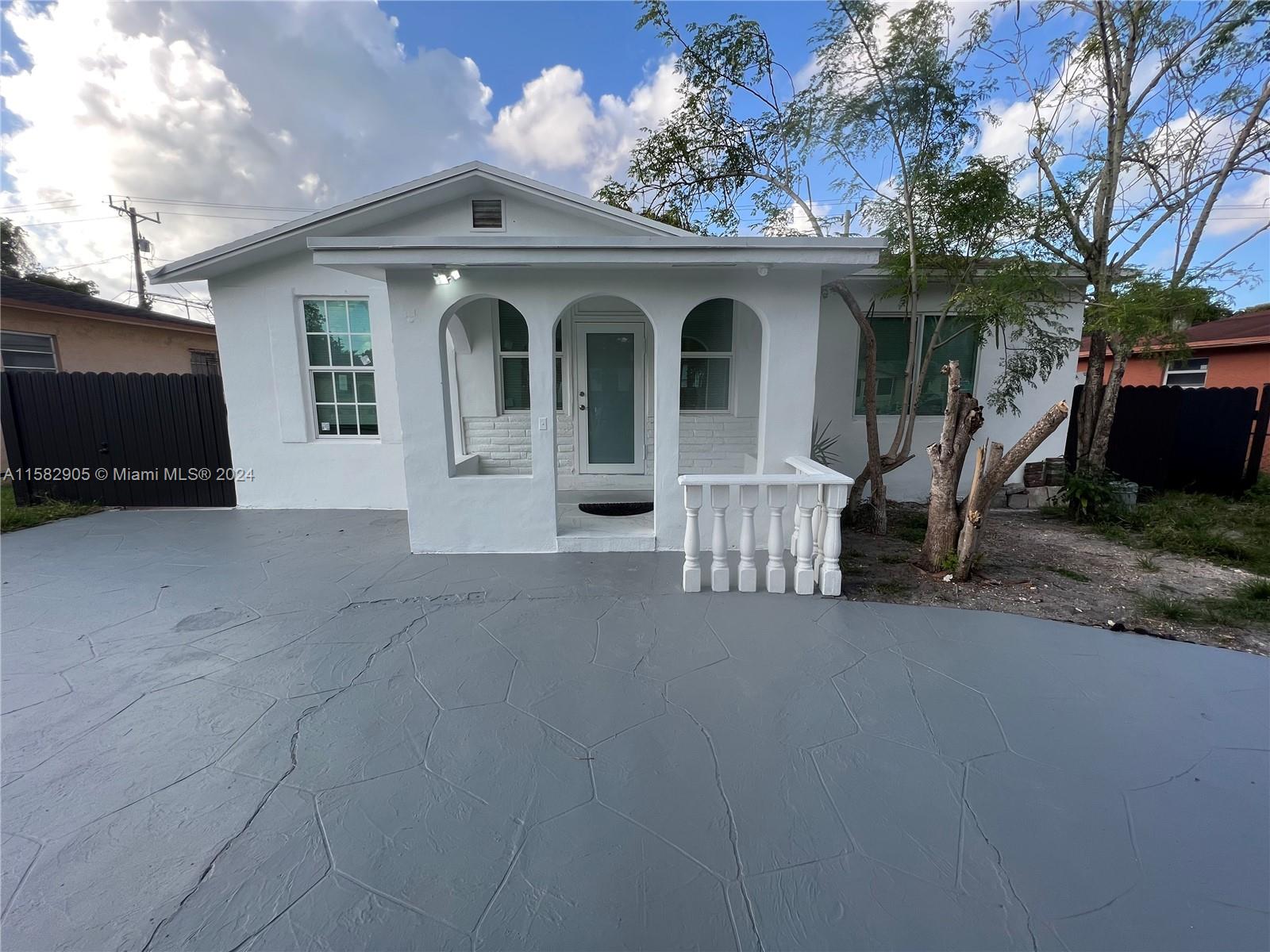 1015 Nw 59th St St, Miami, Broward County, Florida - 4 Bedrooms  
2 Bathrooms - 