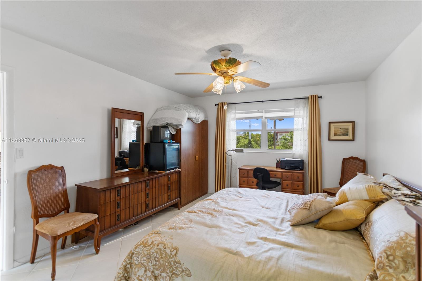 ASHLEY HALL CONDO - Residential