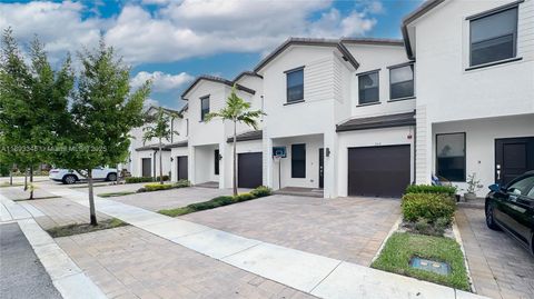 204 SW 159th Pl Pembroke Pines FL 33027