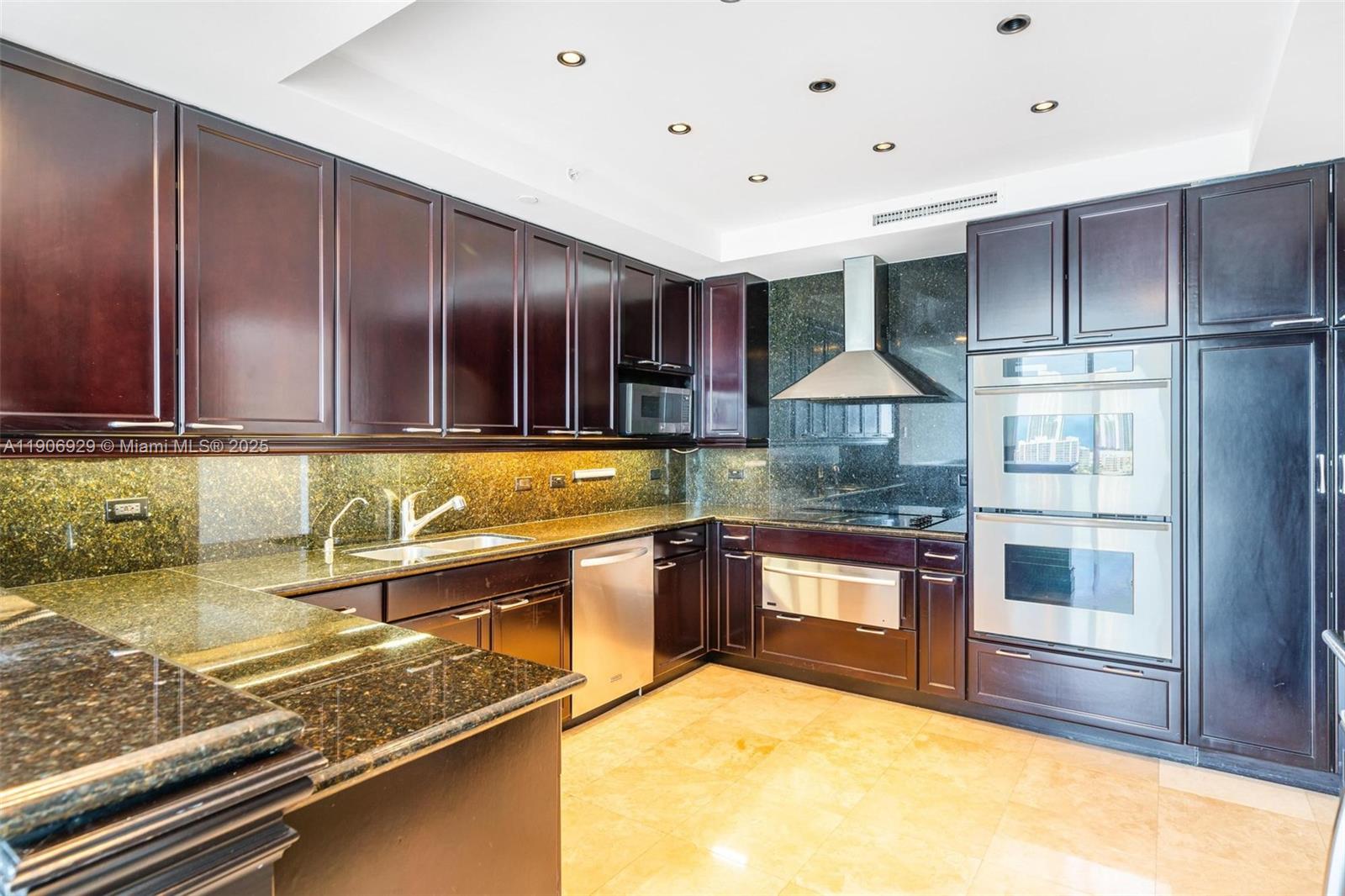 THE PENINSULA CONDO - Residential Lease