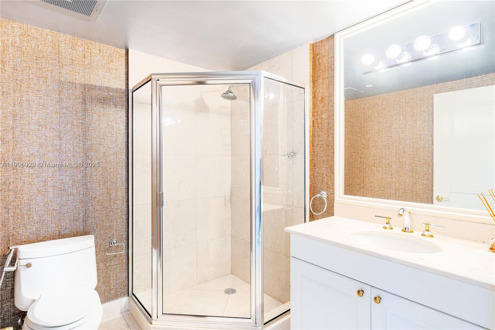 THE PENINSULA CONDO - Residential Lease