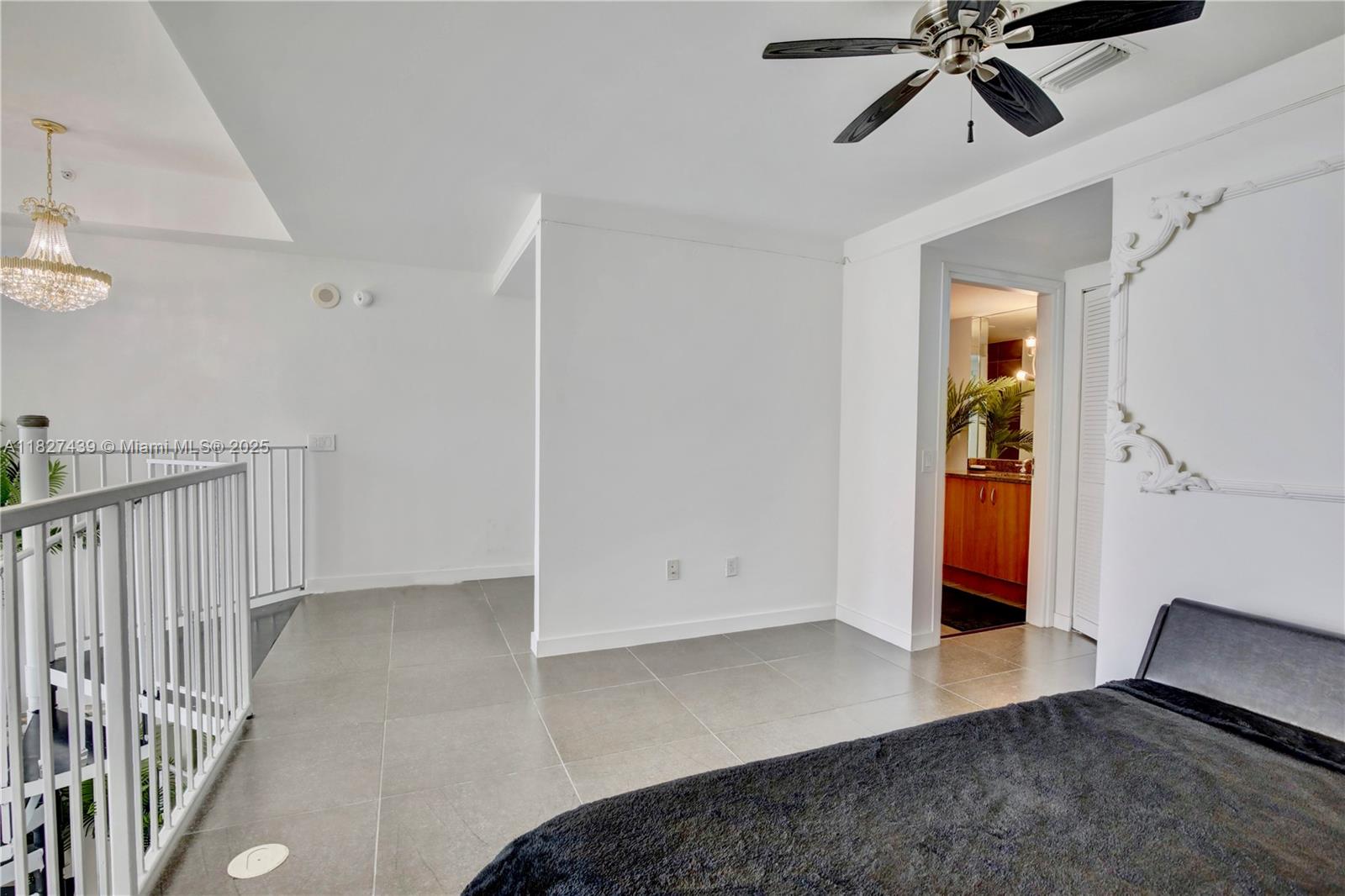 MET 1 CONDO - Residential