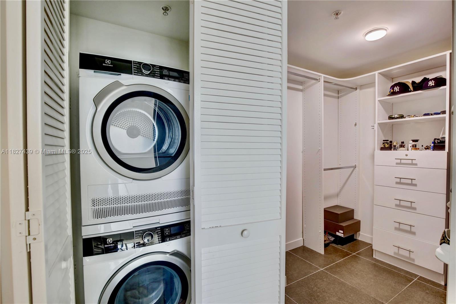 MET 1 CONDO - Residential