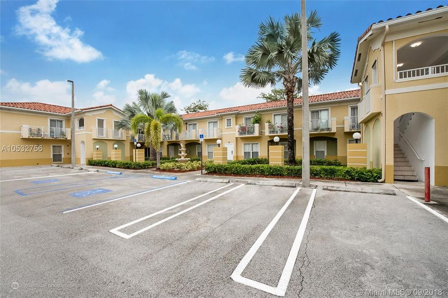 Very nice and clean 1/1 rental in Cutler Bay. Unit is ready for immediate occupancy. Plenty of parking and walking distance to restaurants, shopping and public transit. Quick approvals. Property has security cameras and is professionally managed.