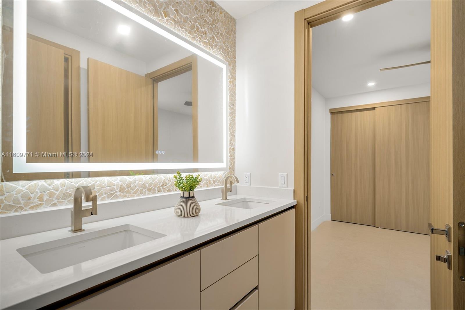 PALMHURST - Residential