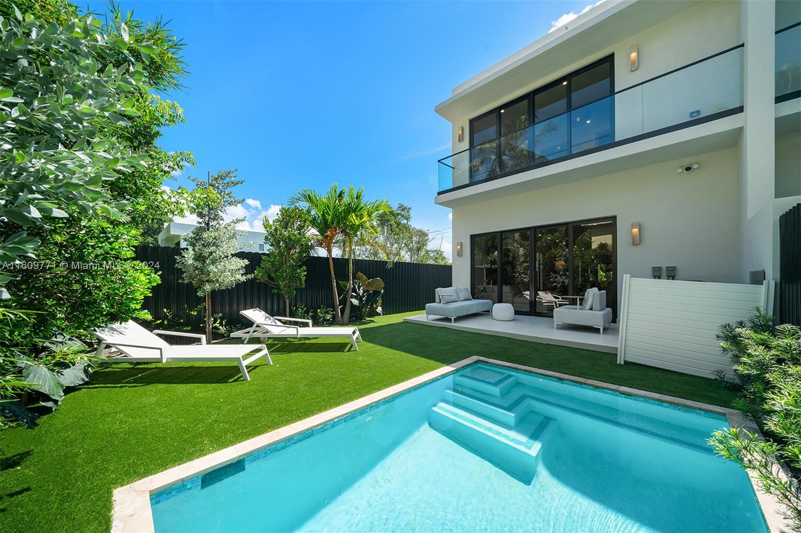 PALMHURST - Residential