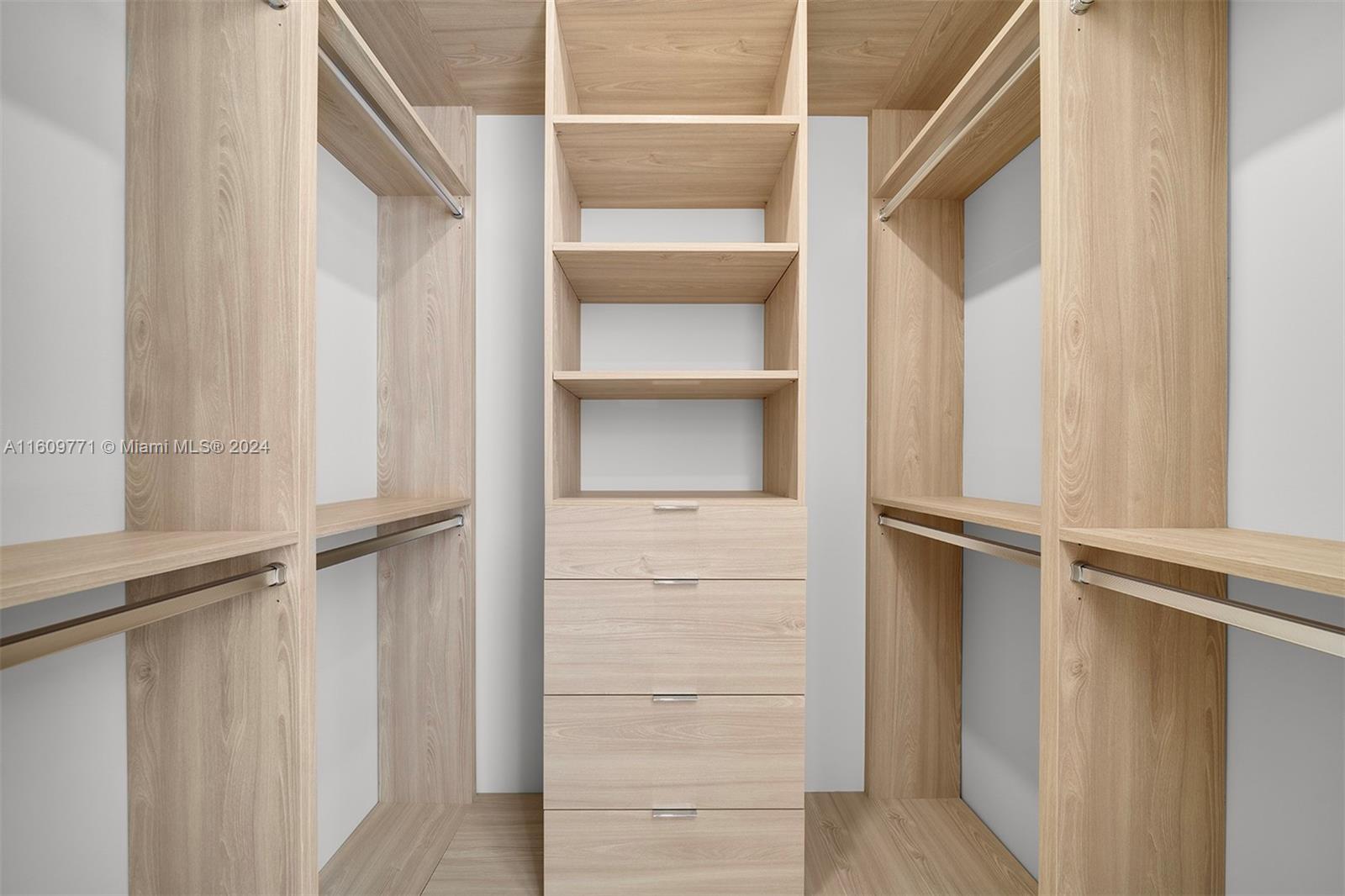 PALMHURST - Residential