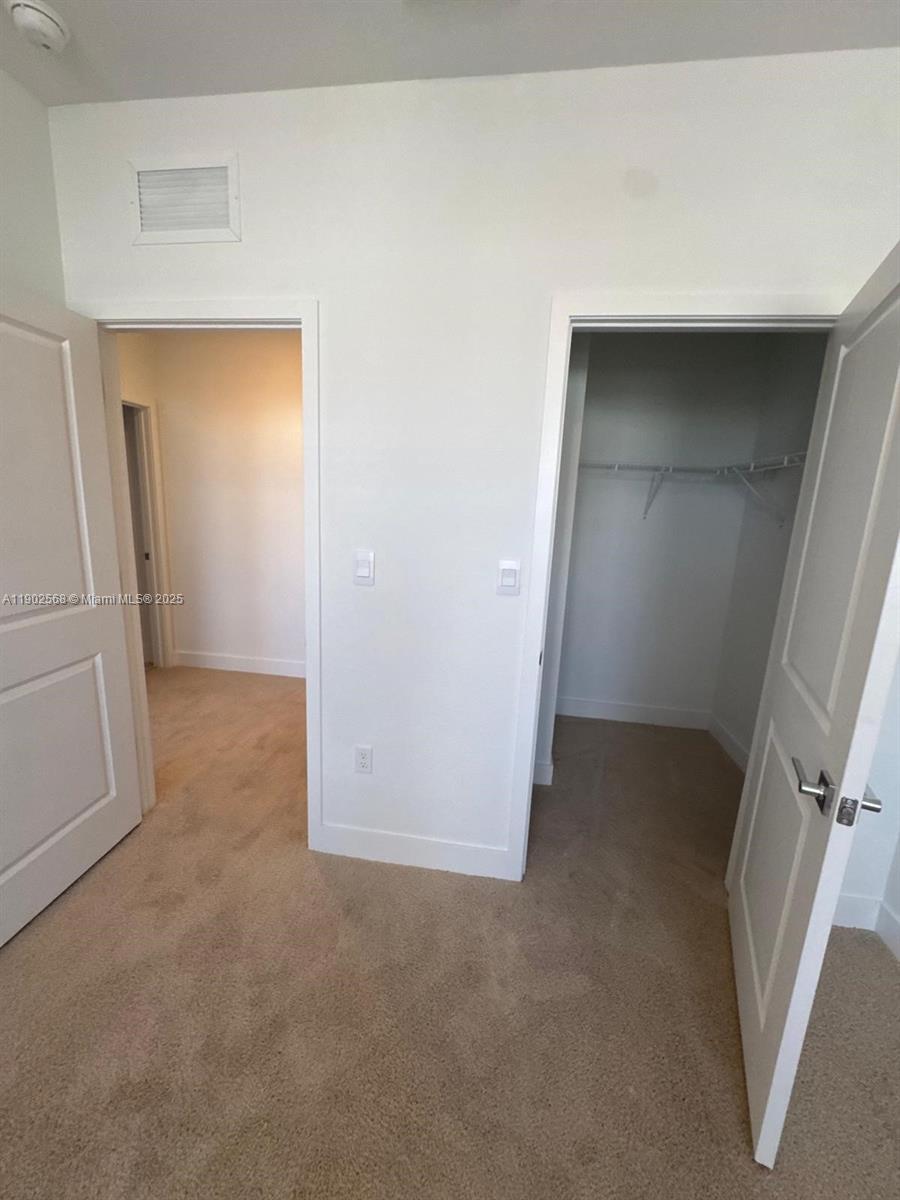 MERRICK SQUARE - Residential Lease