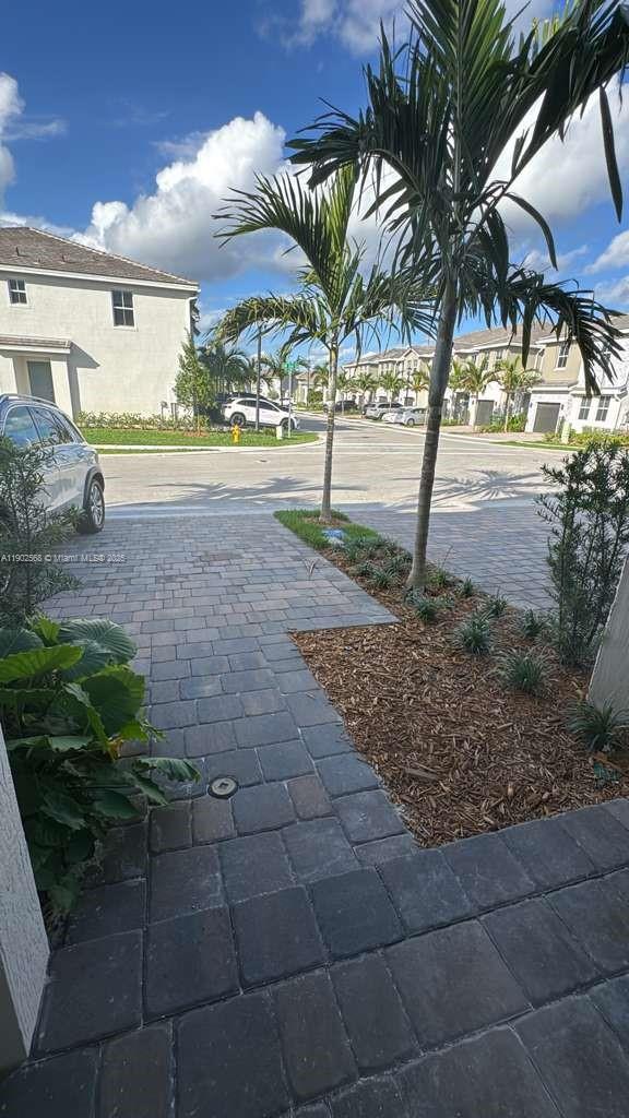 MERRICK SQUARE - Residential Lease