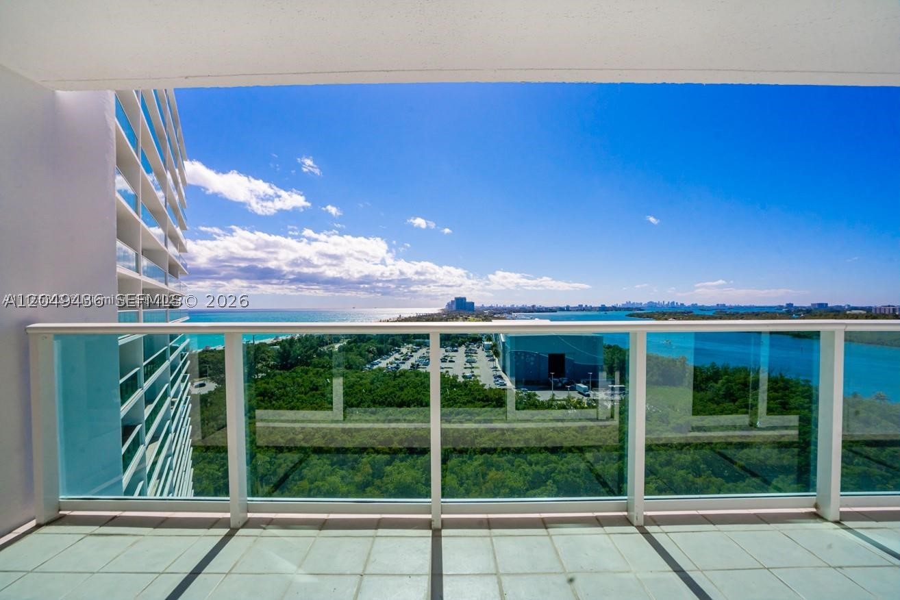 100 Bayview Dr 1622