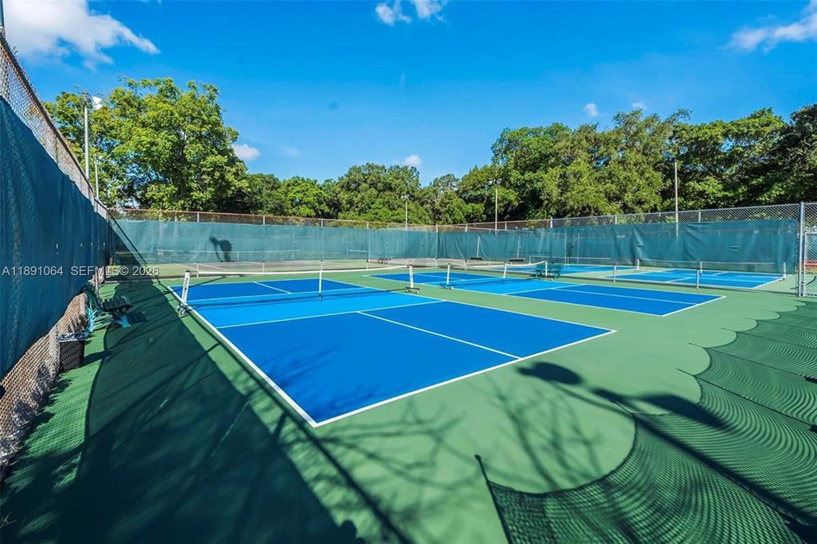 LIVE OAK CONDO FIVE - Residential Lease