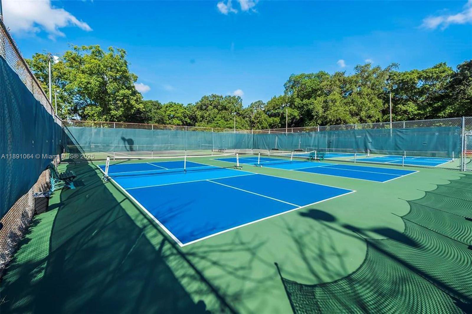 LIVE OAK CONDO FIVE - Residential Lease
