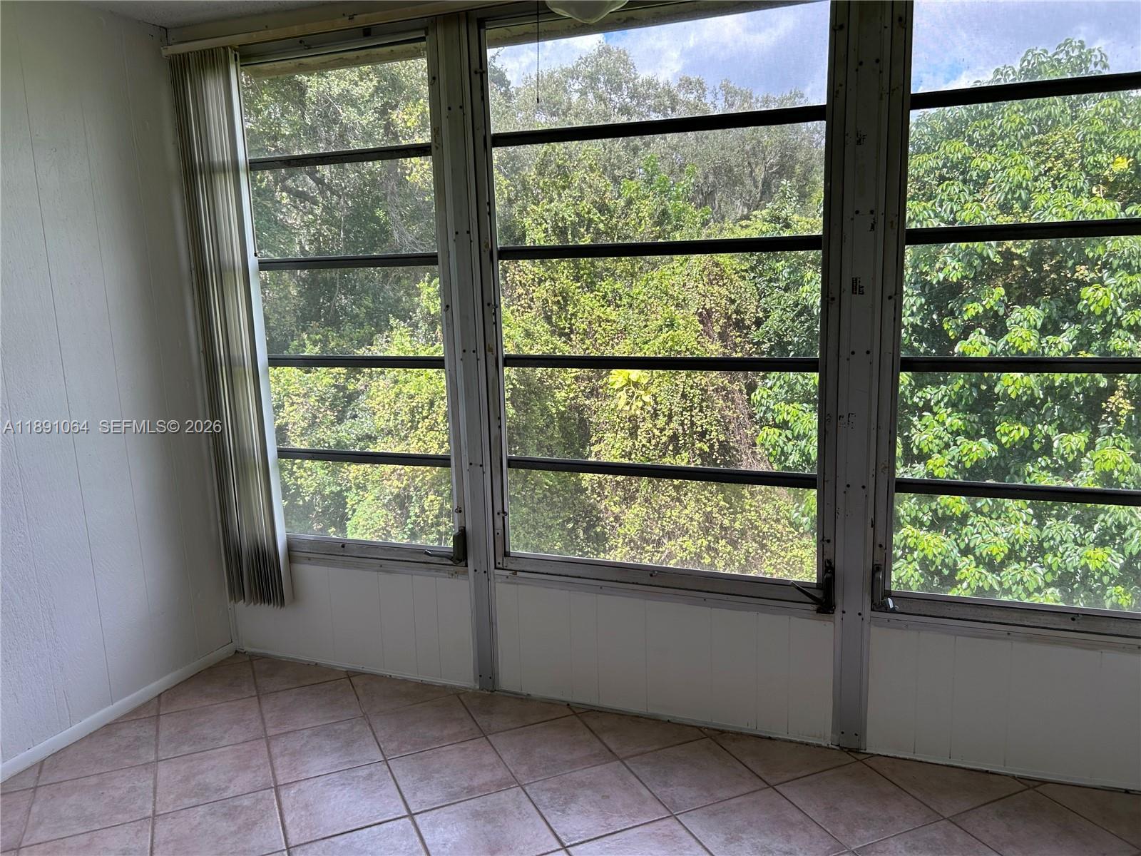 LIVE OAK CONDO FIVE - Residential Lease