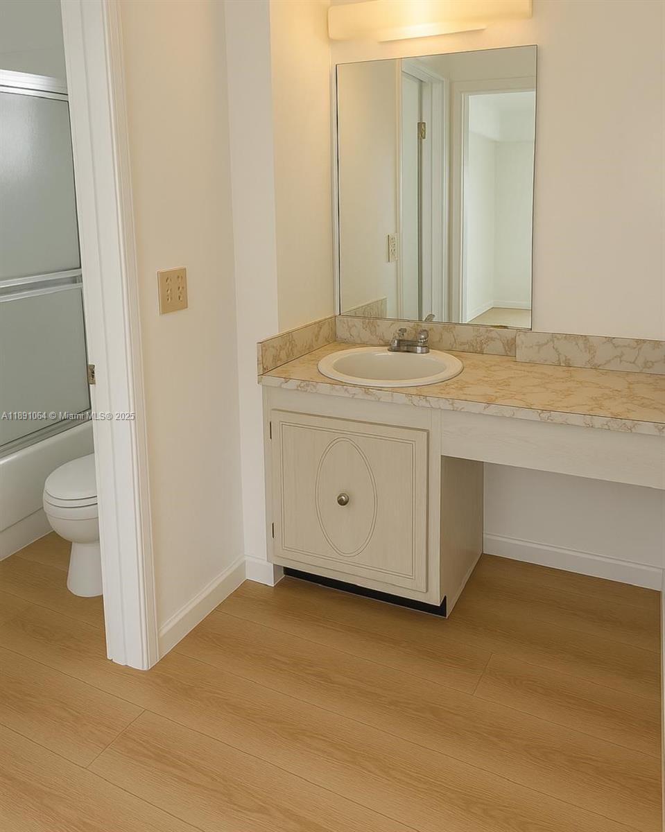 LIVE OAK CONDO FIVE - Residential Lease