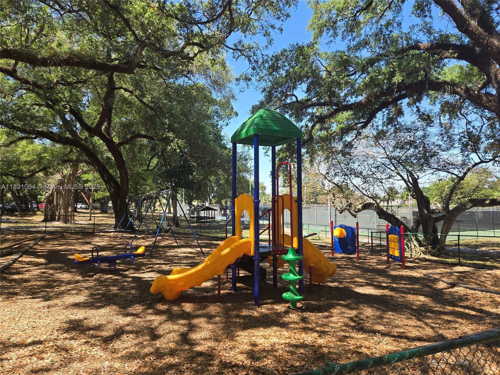 LIVE OAK CONDO FIVE - Residential Lease