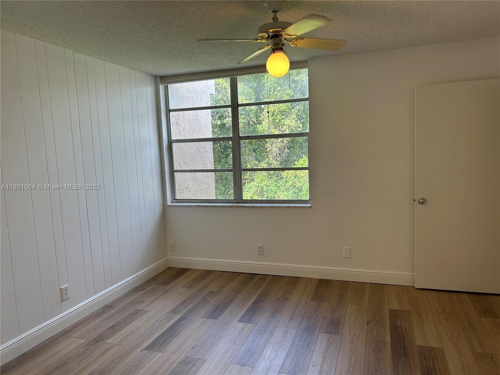 LIVE OAK CONDO FIVE - Residential Lease