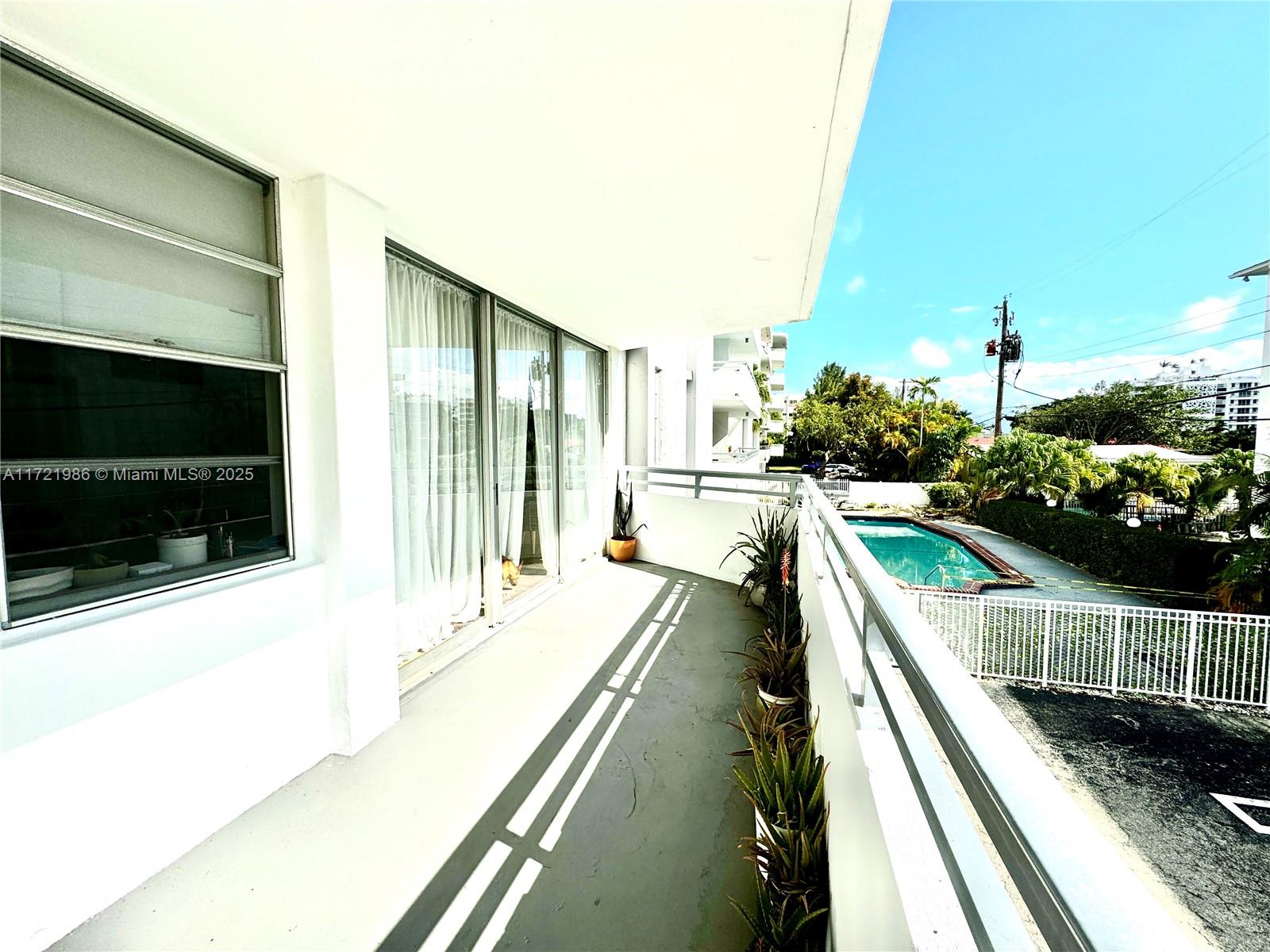 THE VINTAGE CONDO - Residential