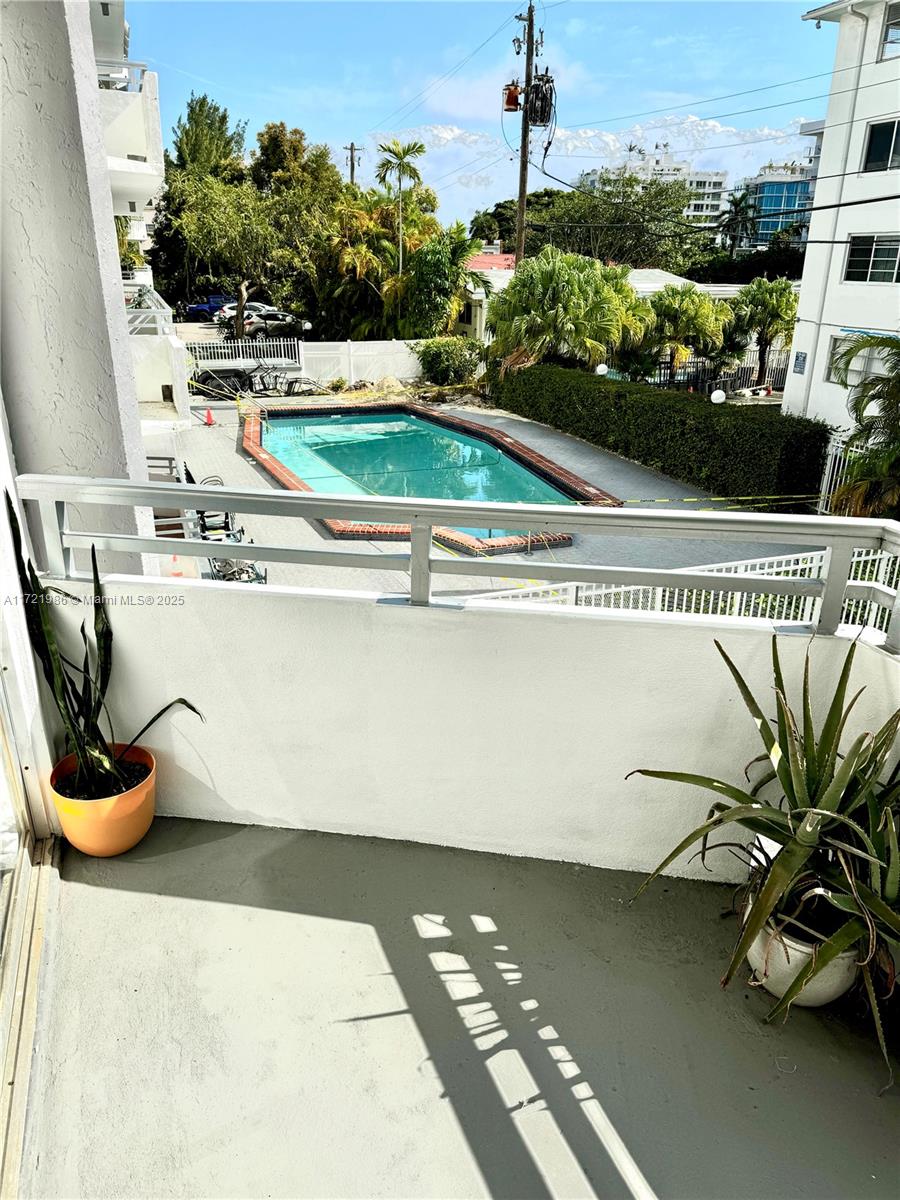 THE VINTAGE CONDO - Residential