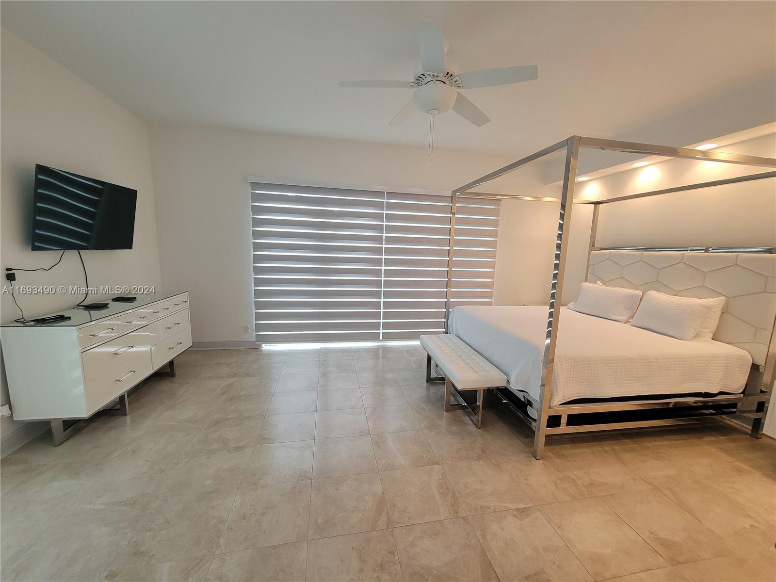 ISLAND IN THE GROVE - Residential