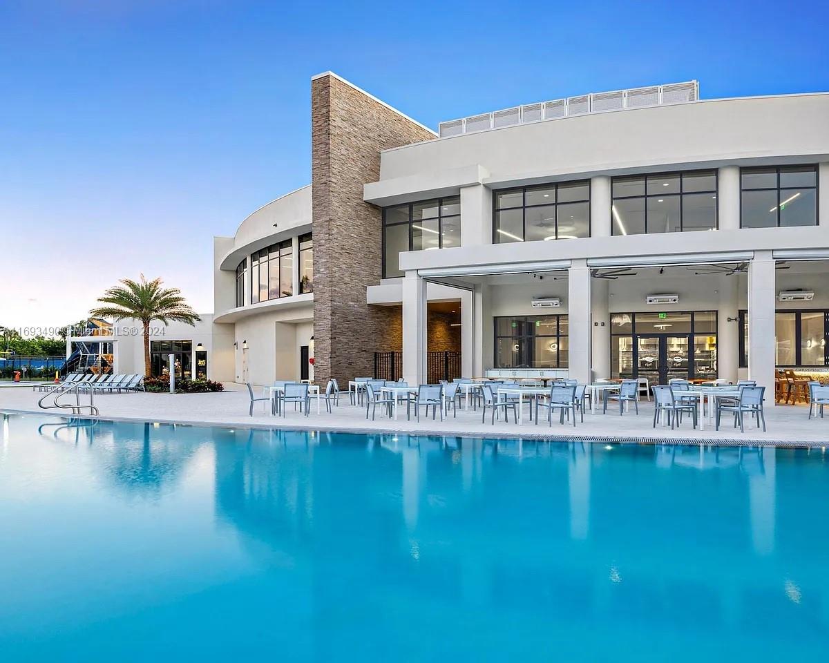 ISLAND IN THE GROVE - Residential