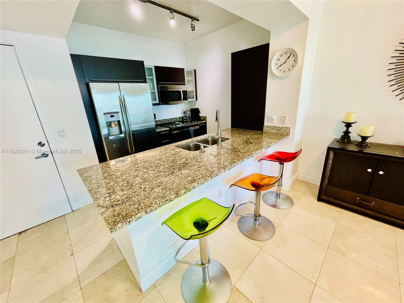 950 Brickell Bay Dr 3703, Miami, Broward County, Florida - 1 Bedrooms  
1 Bathrooms - 