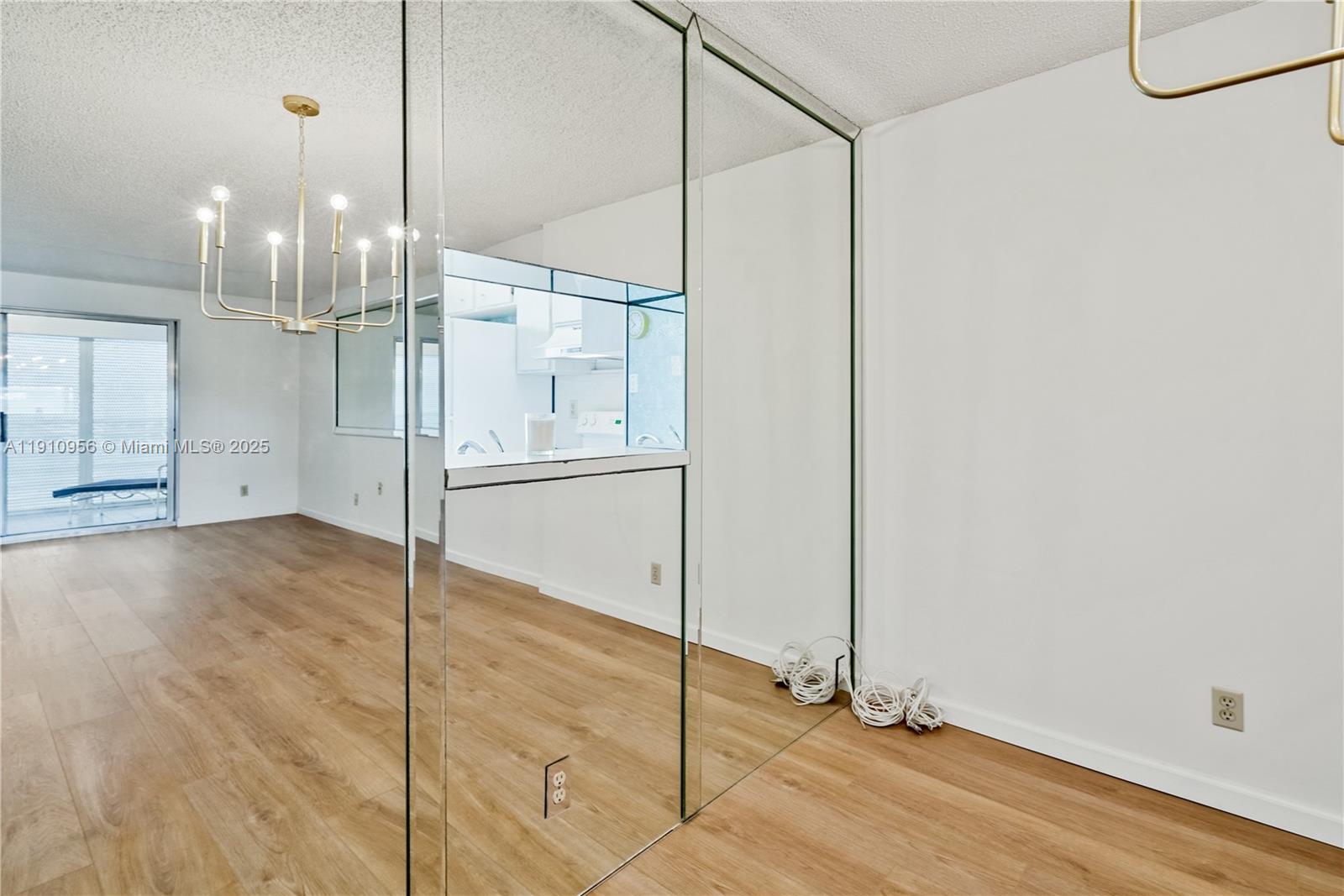 MEADOWBROOK LAKES VIEW CO - Residential Lease