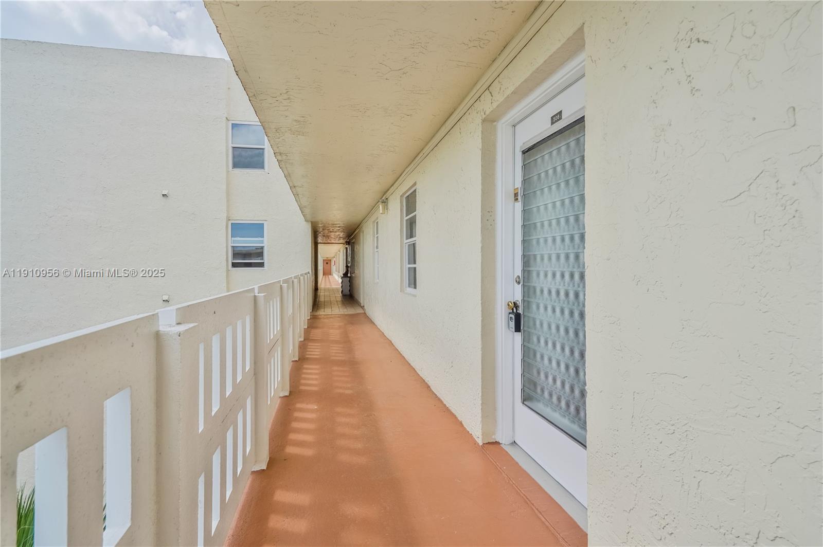 MEADOWBROOK LAKES VIEW CO - Residential Lease