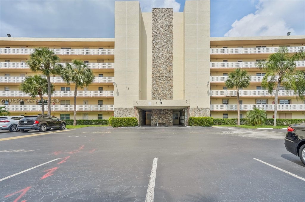Photo of 141 SE 3rd Ave #506, Dania Beach, FL 33004 (MLS # A11910956)