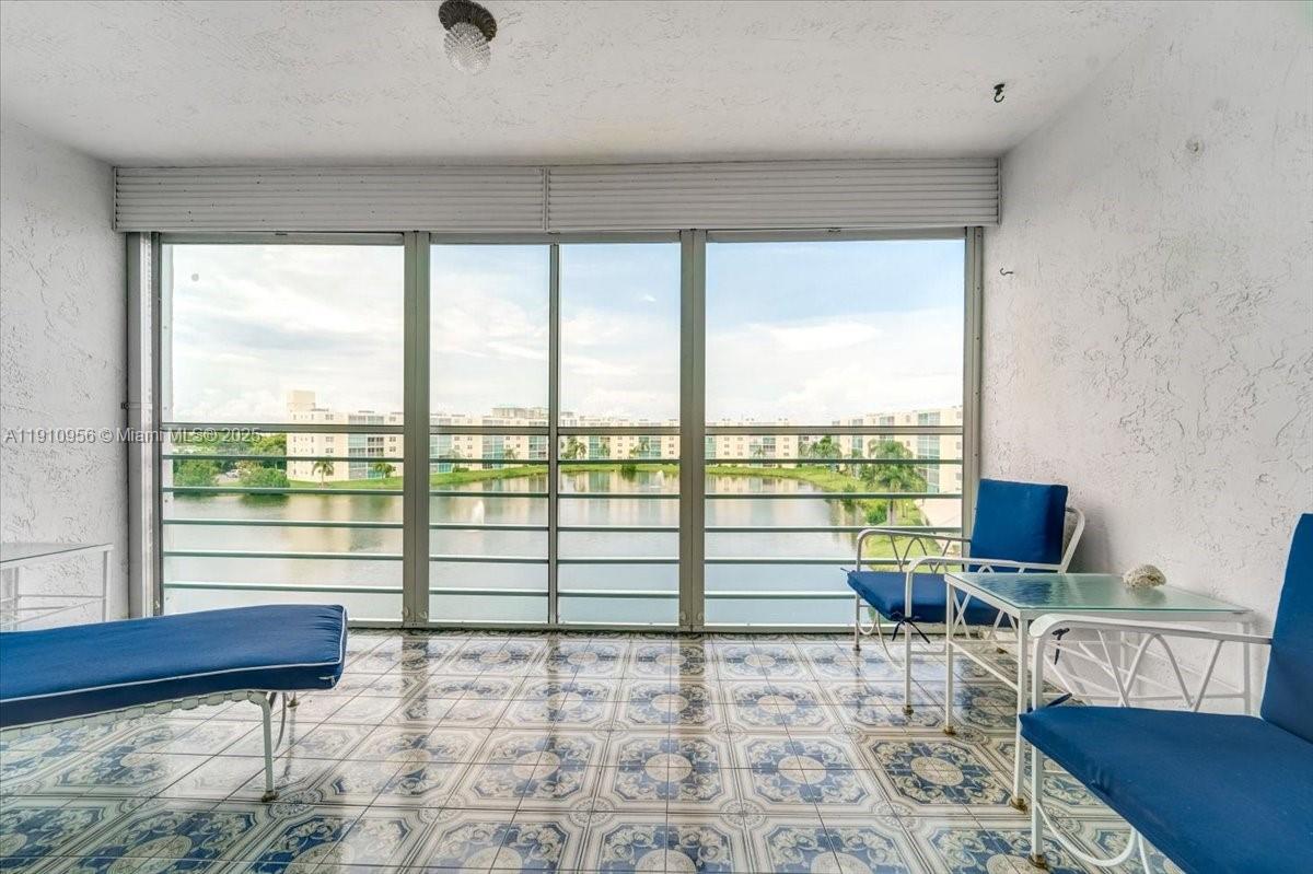 MEADOWBROOK LAKES VIEW CO - Residential Lease