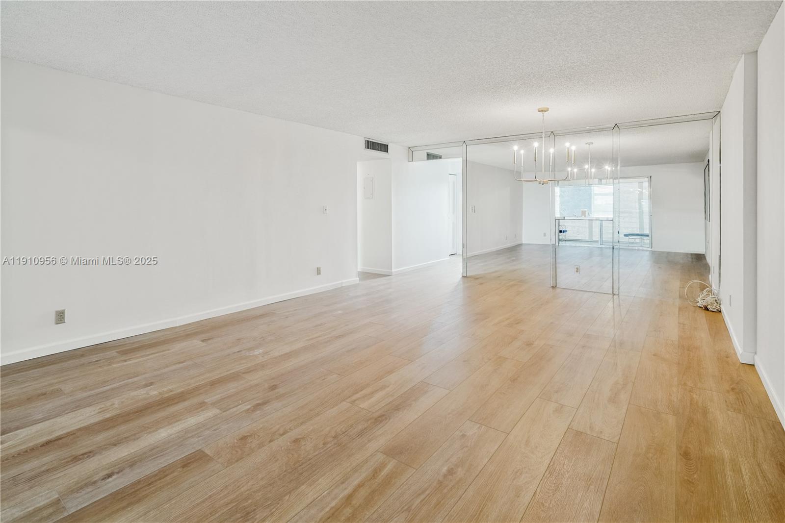 MEADOWBROOK LAKES VIEW CO - Residential Lease