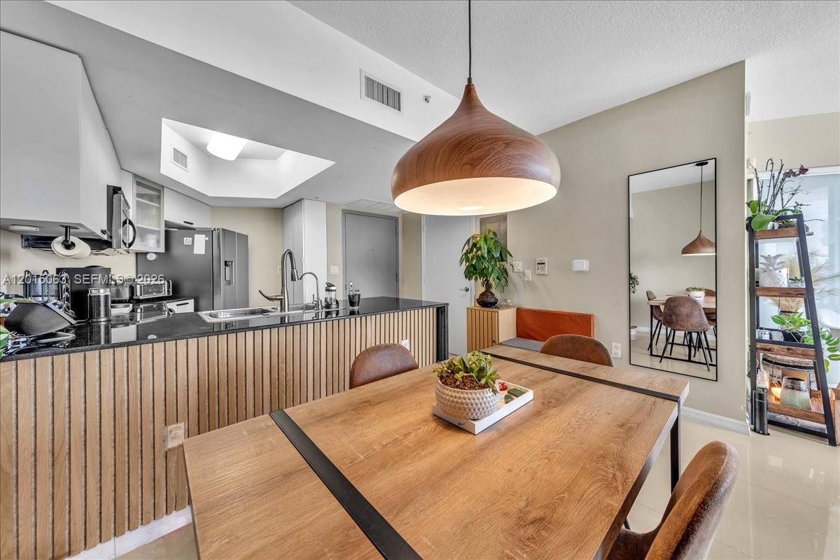 OPERA TOWER CONDO - Residential